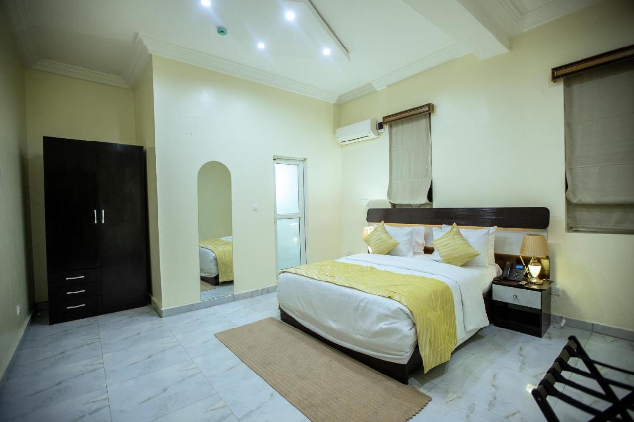 Apartment 79 Hotel & Suite Ikeja Exterior foto