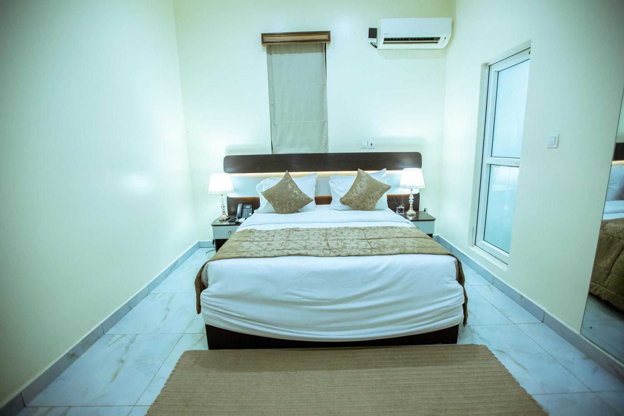 Apartment 79 Hotel & Suite Ikeja Exterior foto